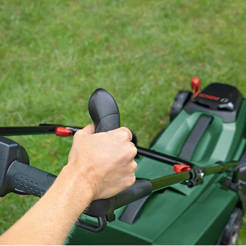Tondeuse BOSCH CityMower 18V-32 sans-fil avec 1 batterie 18V 4,0Ah