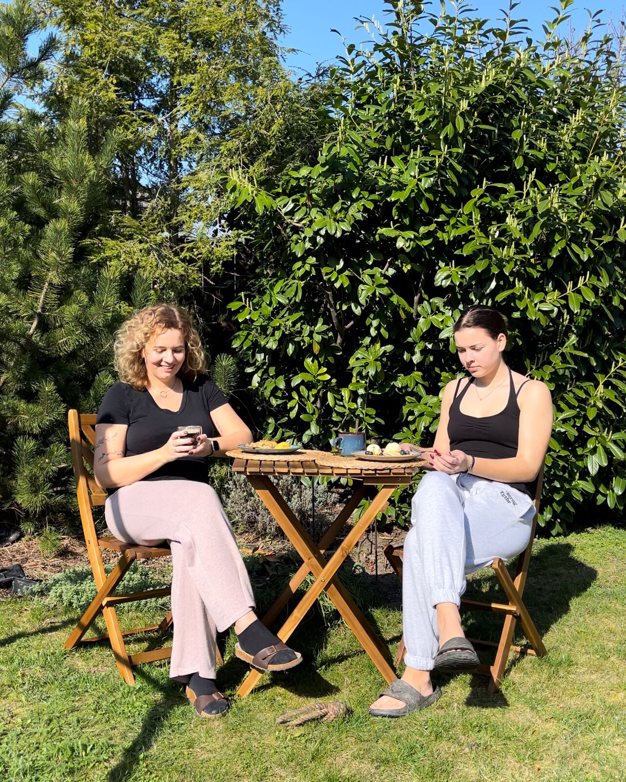 Salon de Jardin Bistrot Table et 2 Chaises en Bois