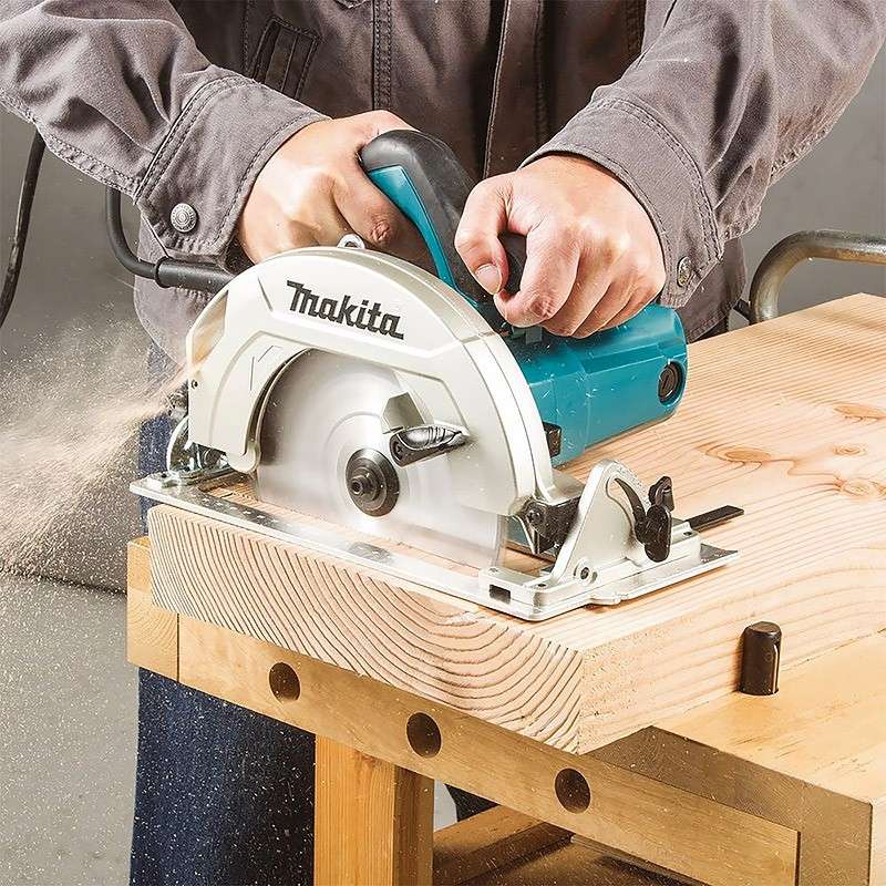 Scie circulaire MAKITA 1600W Ø 190 HS7611J